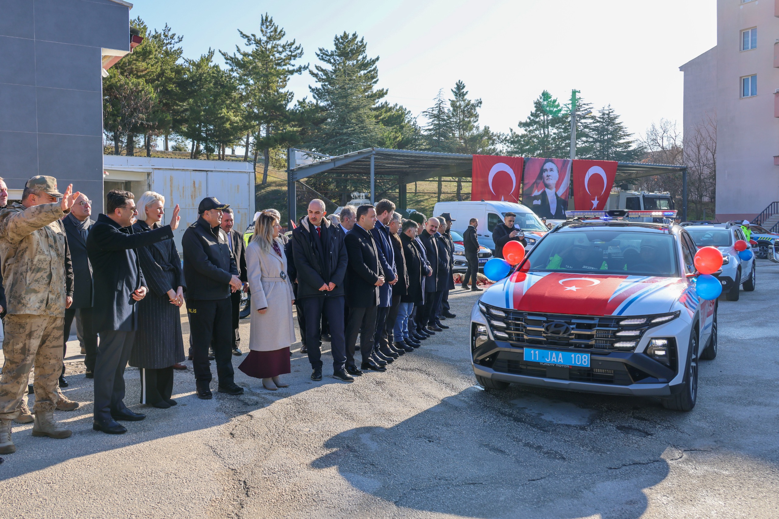 emniyet-ve-jandarmaya-20-yeni-arac1.jpg