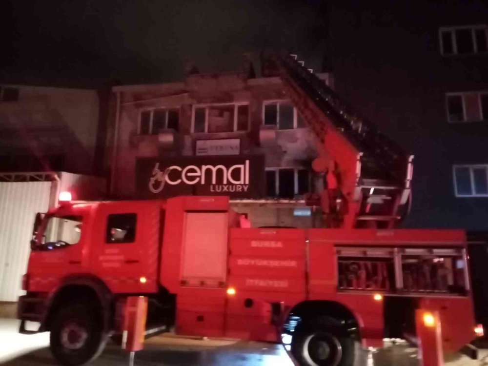 Mobilya İmalathanesinde Yangın