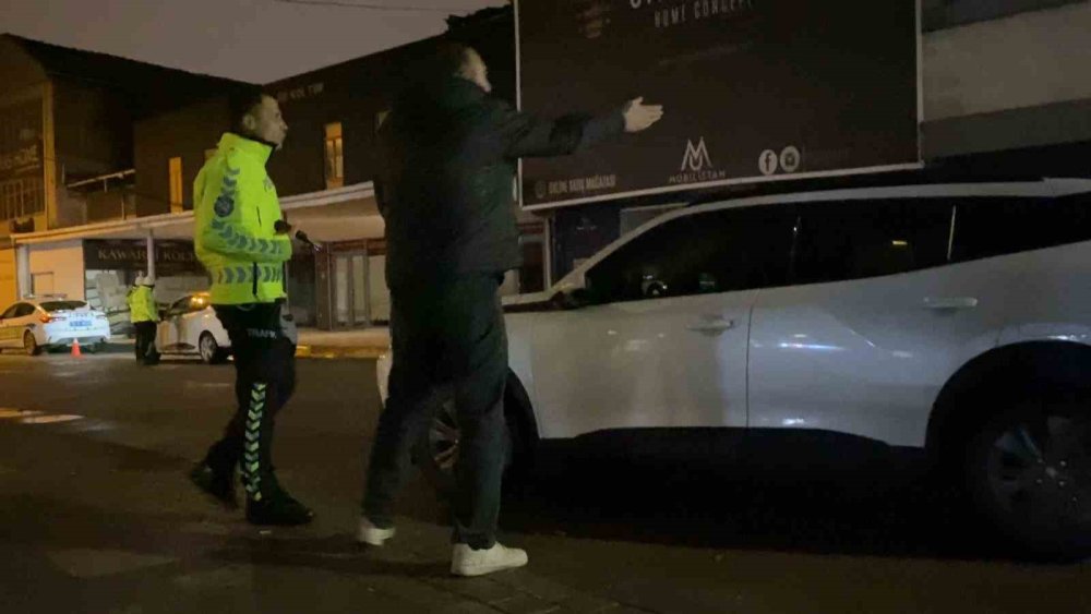 Emniyet Uygulamasını Gördü, "Para Çekmeye Geldim" Diye Kendini Savundu