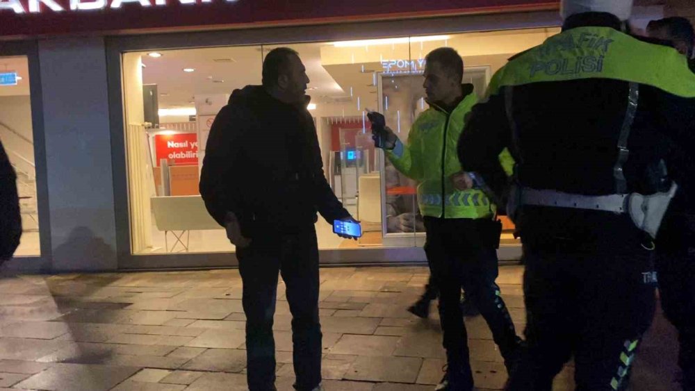 Emniyet Uygulamasını Gördü, "Para Çekmeye Geldim" Diye Kendini Savundu