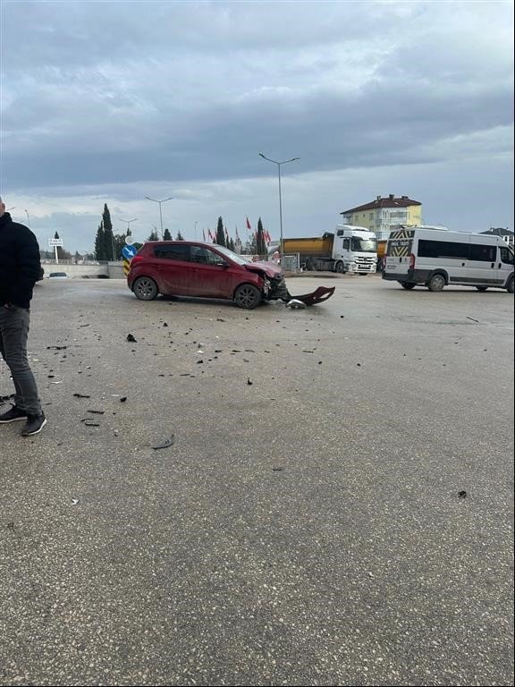 Meydana Gelen Kazada Şans Eseri Ölen Veya Yaralanan Olmadı