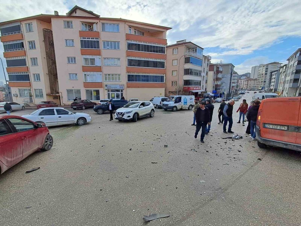 Meydana Gelen Kazada Şans Eseri Ölen Veya Yaralanan Olmadı