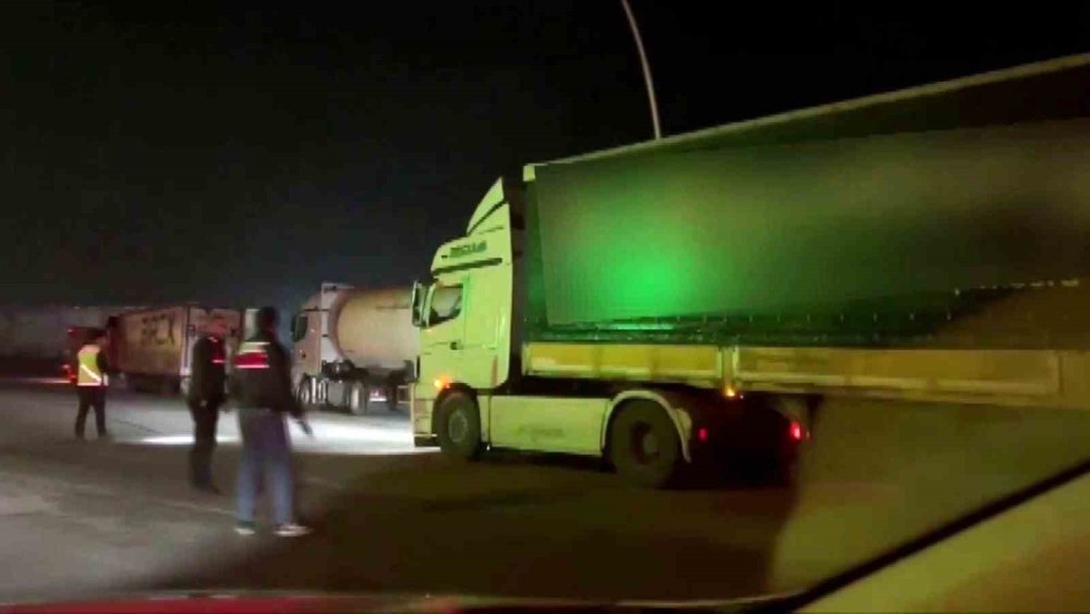 Otoyolda Durdurulan Tırdan Ele Geçirildi: Piyasa Değeri 1 Milyon TL