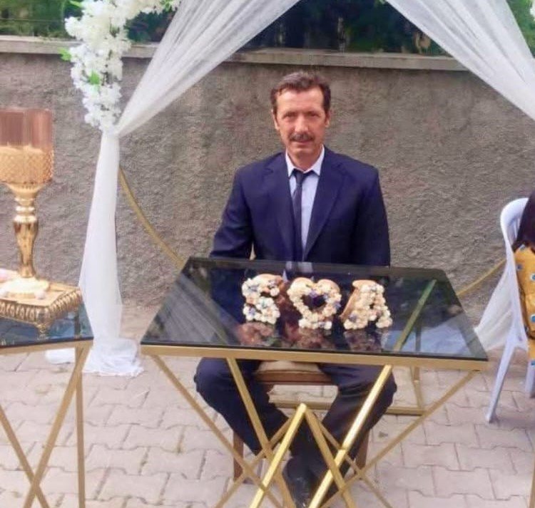 Devrilen Traktörün Altında Kaldı!