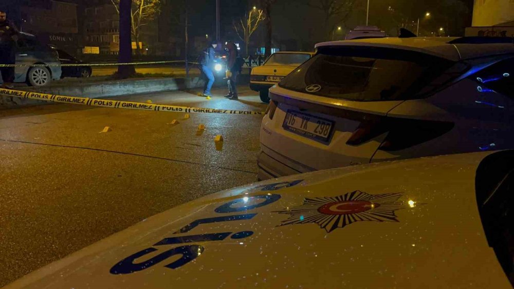 Kasklı Motosikletli, 3 Kişiye 11 El Ateş Açarak Kayıplara Karıştı: 2’si Ağır, 3 Yaralı