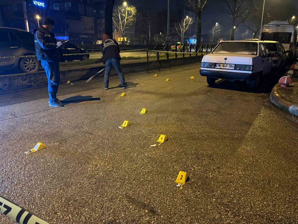Kasklı Motosikletli, 3 Kişiye 11 El Ateş Açarak Kayıplara Karıştı: 2’si Ağır, 3 Yaralı