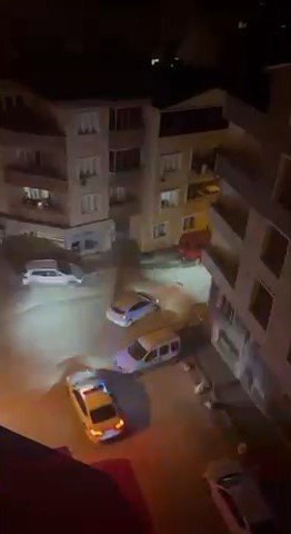 O Kaçtı, Polis Kovaladı