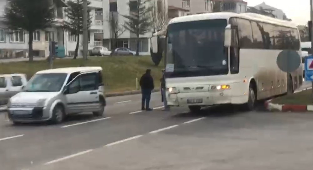 Yaşanan trafik kazasında 1 kişi yaralandı