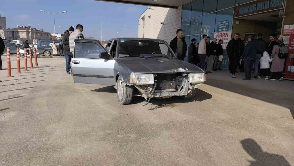 12 Yaşındaki Çocuk Otomobilin Altında Kaldı