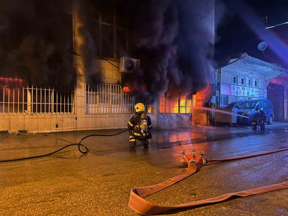 Tekstil Atölyesi Alevlere Teslim Oldu