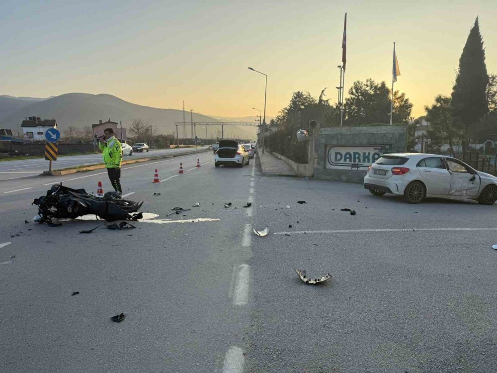 18 Yaşındaki Motosiklet Sürücüsü Kazada Hayatını Kaybetti