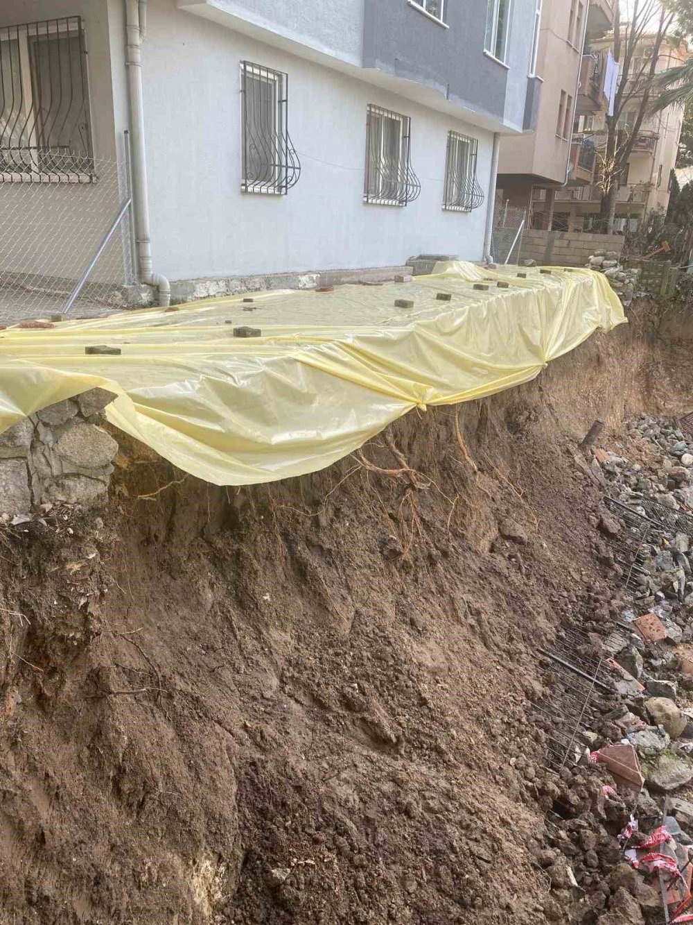 İnşaat Alanında Heyelan Oldu, Bina Kaydı, Vatandaşlar Korku Dolu Anlar Yaşadı