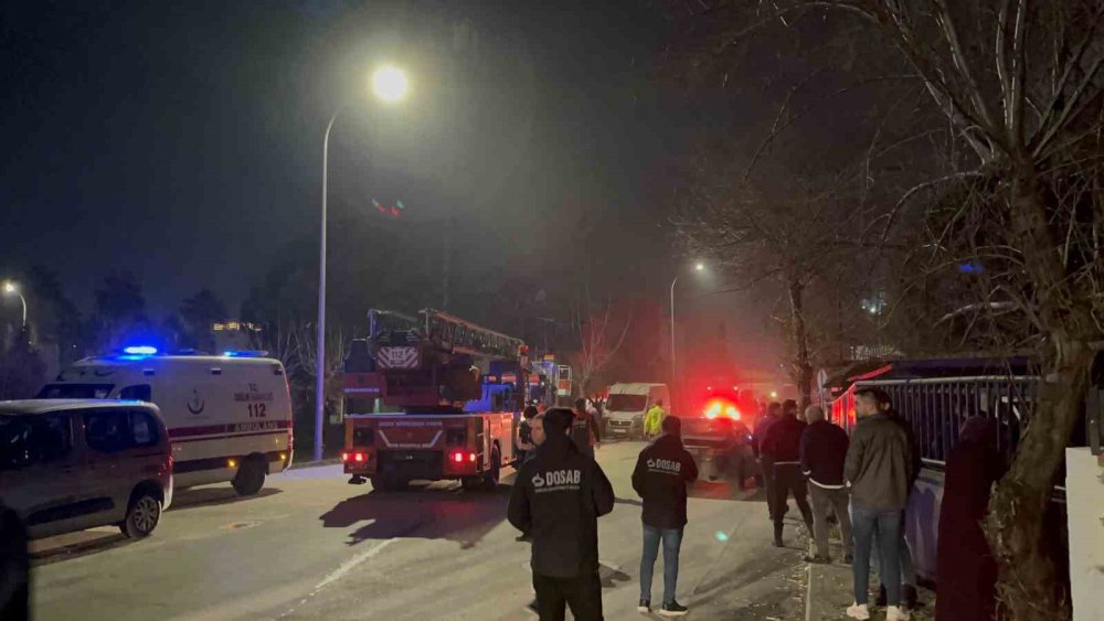 Tekstil Fabrikası Alevlere Teslim Oldu