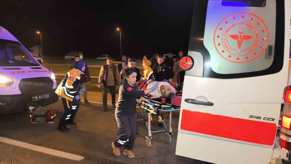Kaza Yapan Tır Alev Aldı: 1 Ölü, 1 Yaralı