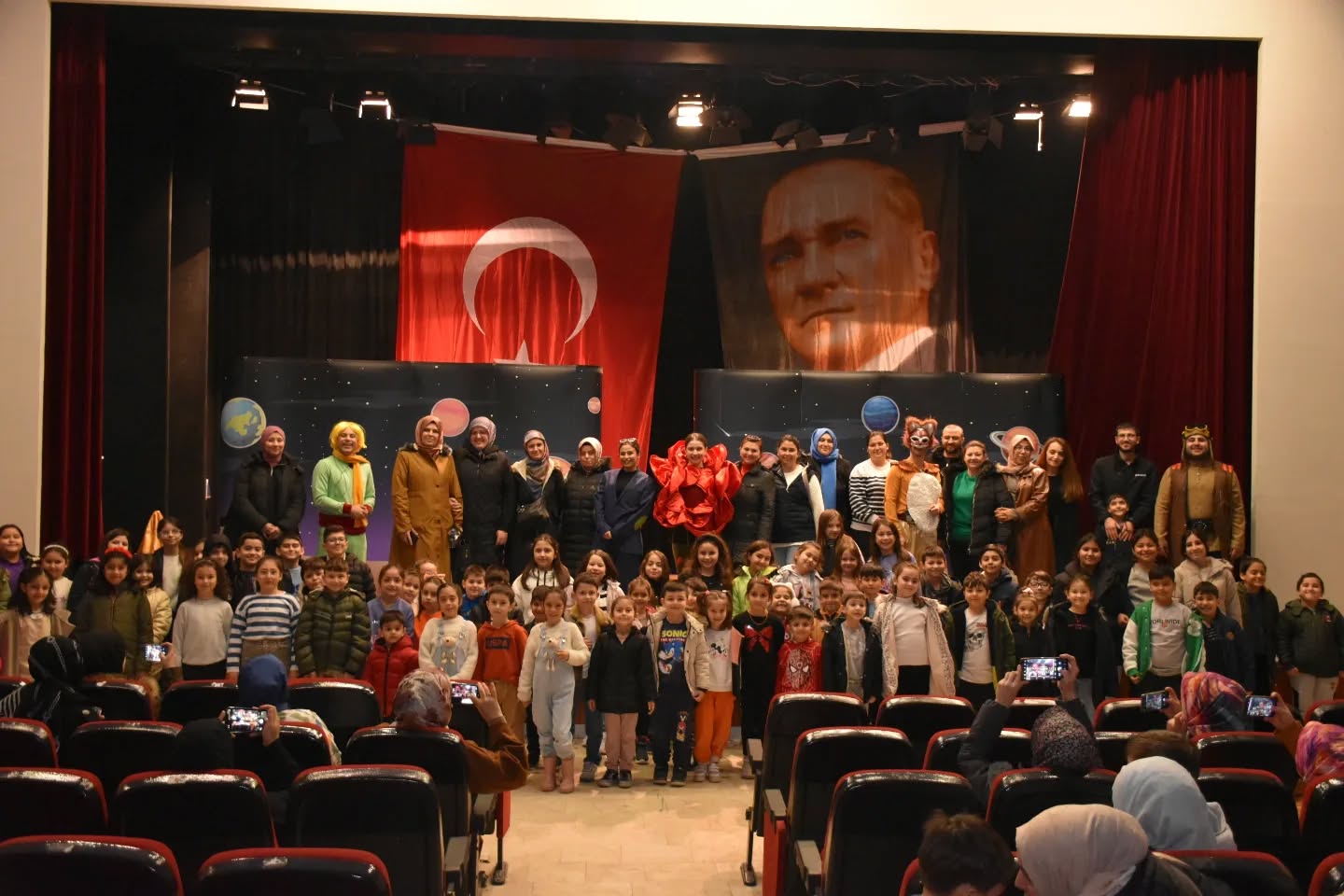 tiyatro3.jpg