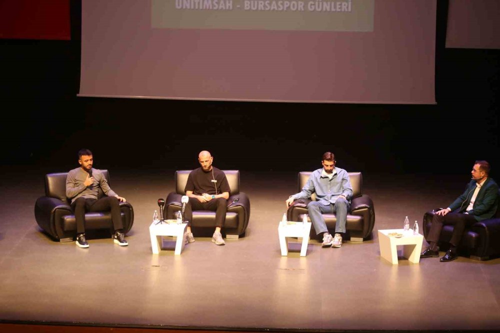 Oyuncular Taraftar İle Buluştu