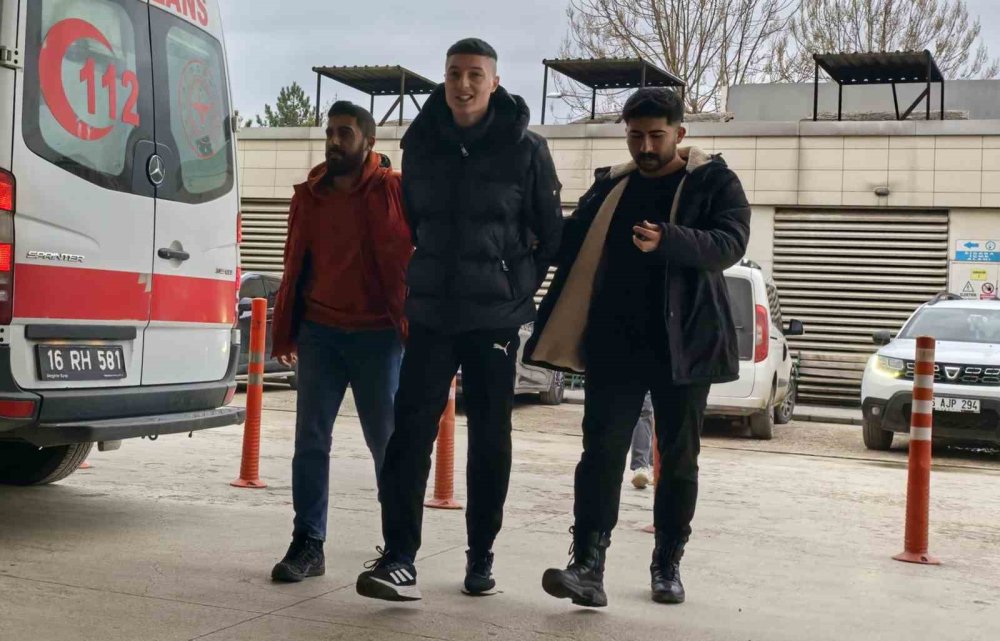 Alıkoydukları Gencin Annesinden 30 Bin Tl Fidye İsteyen Şüphelilerden 1’i İçin Savcılıktan Yakalama Kararı