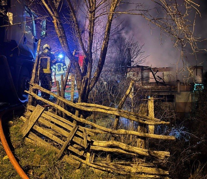 Yanan Evinde Hayatını Kaybetti