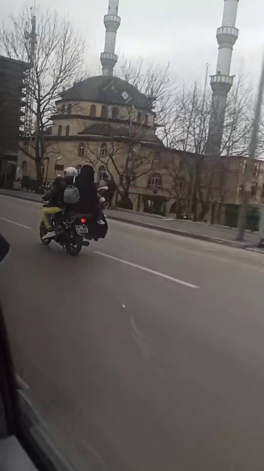 Motosiklete 6 Kişi Bindiler