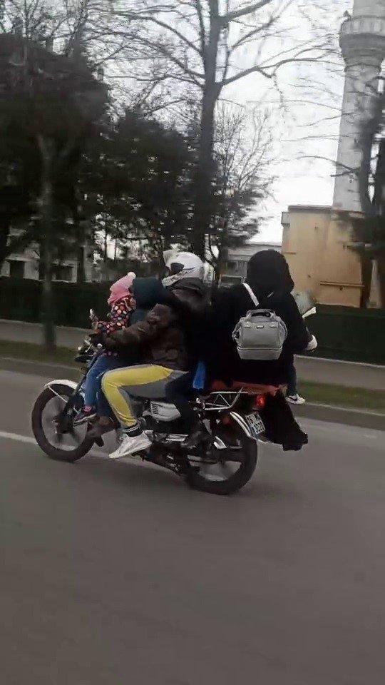 Motosiklete 6 Kişi Bindiler