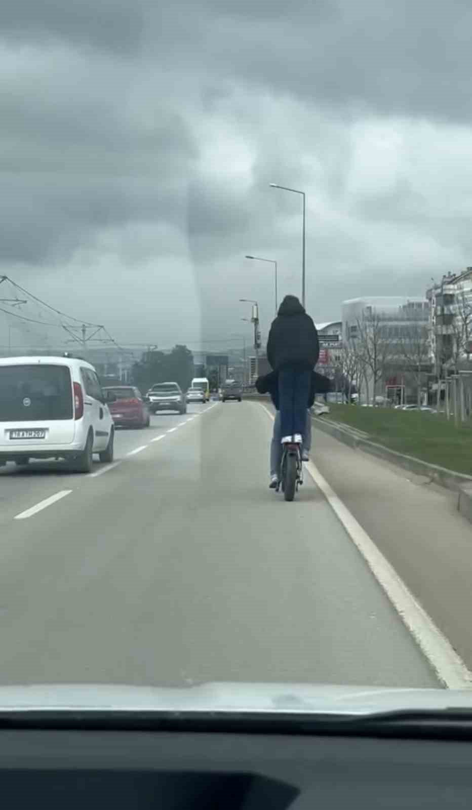 Seyir Halinde Kendisini Kuş Zannetti