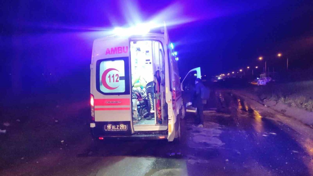 İki Otomobil Çarpıştı: 1 Ölü