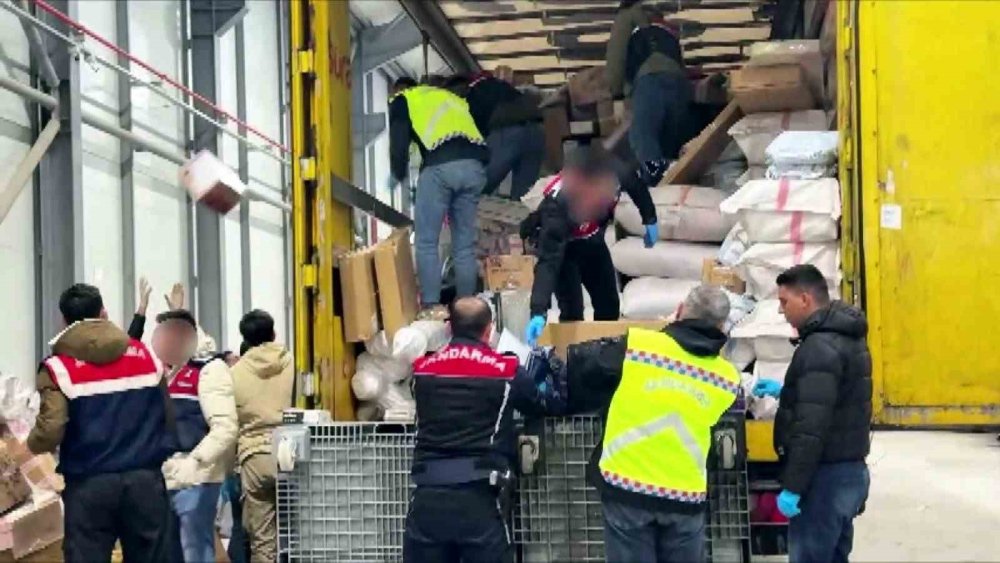 Piyasa Değeri 2 Buçuk Milyon Olan Kaçak Tütün Yakalandı