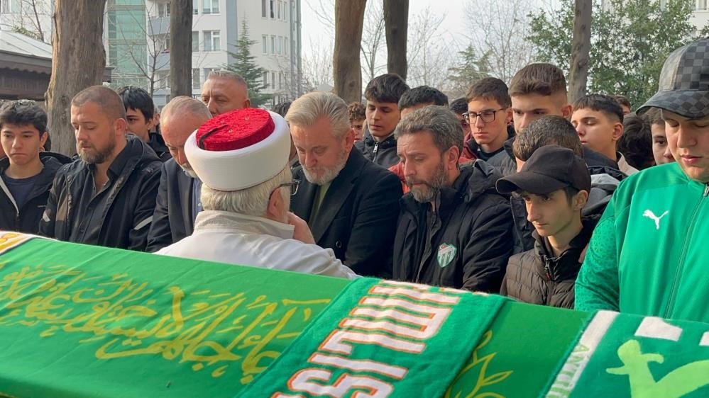 Felçli Direksiyon Başına Geçti... 3 Genci Ezdi, Kaçtı Alkollü Çıktı