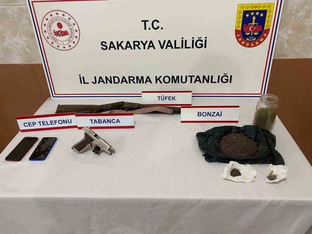 Uyuşturucu Operasyonları: 3 Tutuklama