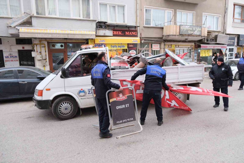 Zabıta Ekipleri Kaldırım İşgallerine Geçit Vermiyor
