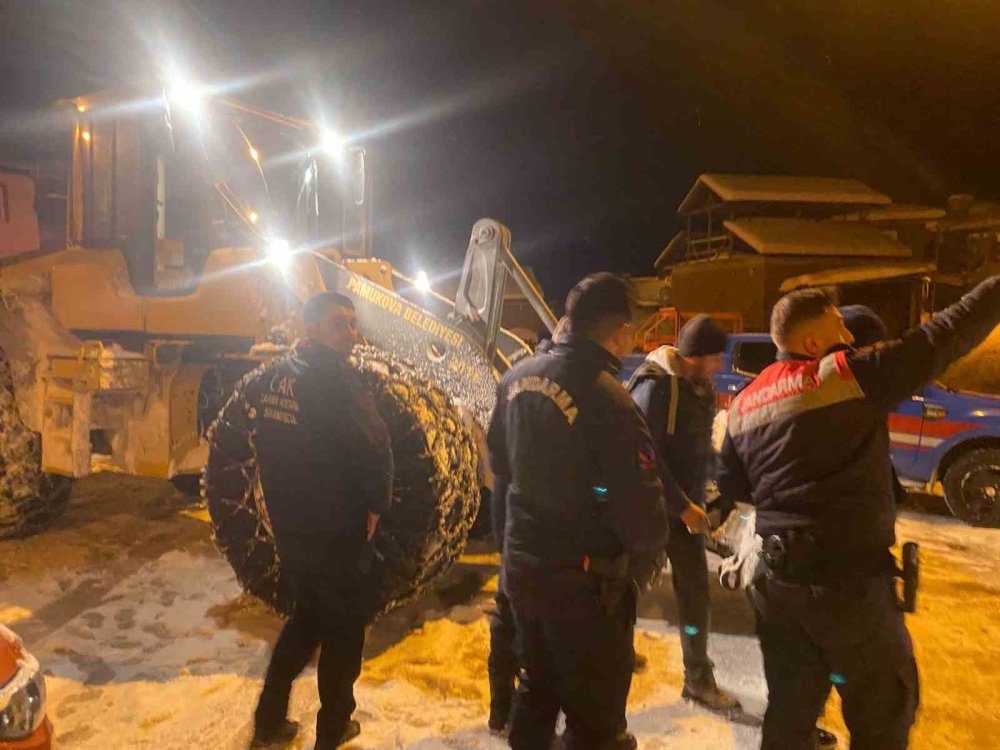 Yaylada Mahsur Kalan 3 Kişi Kurtarıldı
