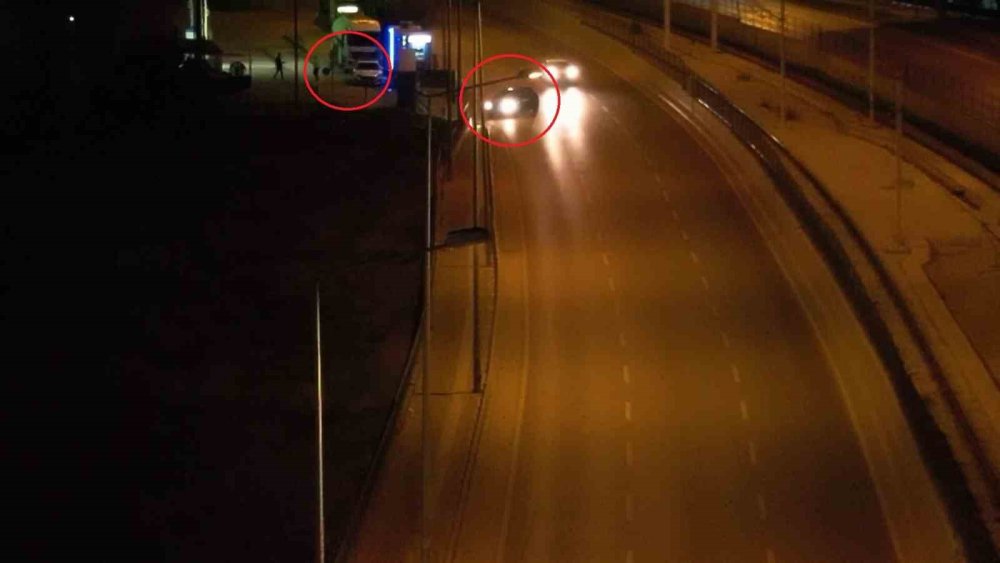 Babasından Kaçırdığı Araçla Polisle Kovalamaca Yaşadı: "Abi Aracı Babamdan Kaçırdım"