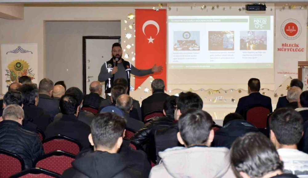 Din Görevlilerine ‘Bağımlılıkla Mücadele’ Konulu Sunum Yapıldı