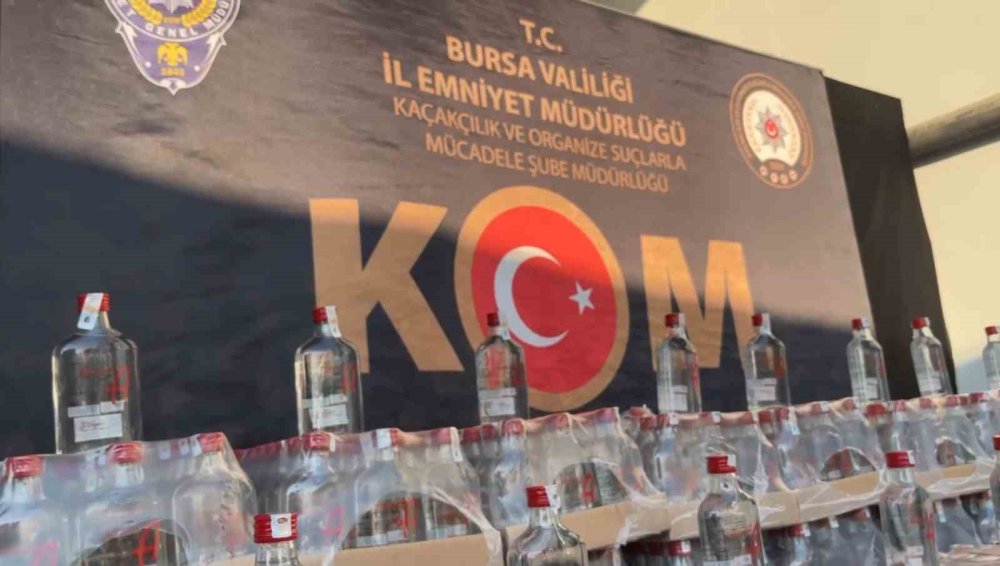 Yüzlerce Kişiyi Ölümden Kurtaran Operasyon...Sahte İçkiyi Yüzey Temizleyici İle Kamufle Ettiler
