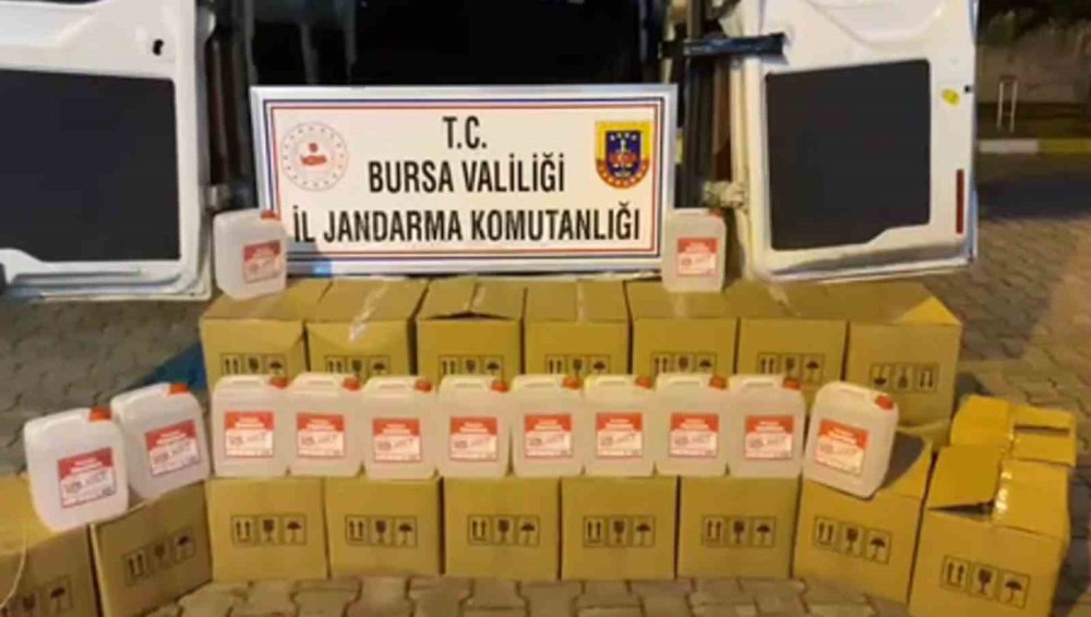 Yüzlerce Kişiyi Ölümden Kurtaran Operasyon...Sahte İçkiyi Yüzey Temizleyici İle Kamufle Ettiler