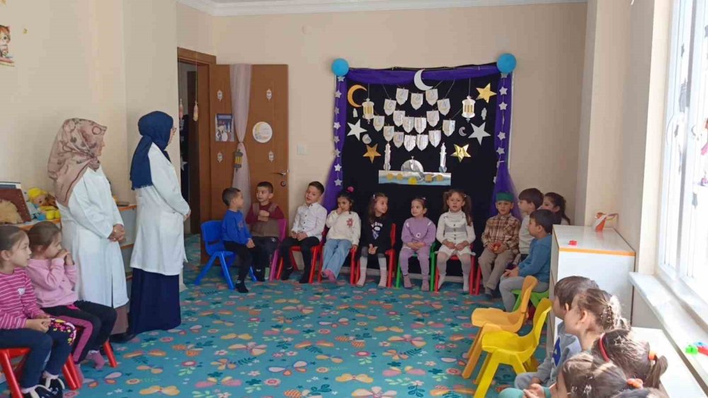 Minik Öğrencilerden ‘Hoş Geldin Ramazan’ Programı