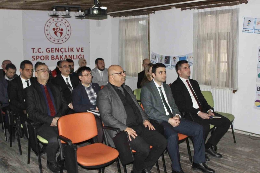 Osmaneli’nde Gençlik Çalışmaları Değerlendirildi