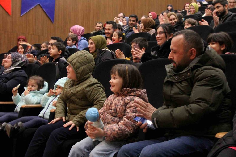 Minikler Gölge Oyunu Ve Konserle Keyif Dolu Bir Ramazan Akşamı Yaşadı