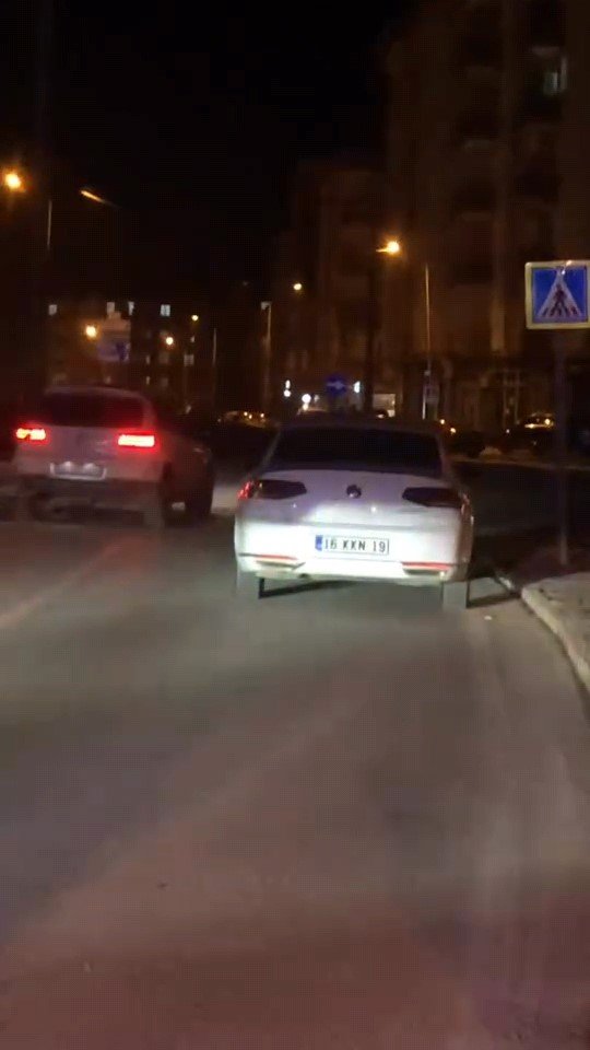 Teravihten Dönen Kadına Otomobil Çarptı: 1 Ağır Yaralı