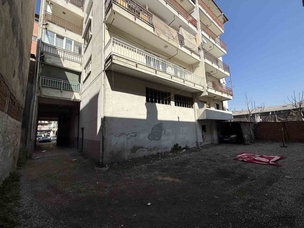 Hamile Kadının Ölümündeki Sır Perdesi Aralanacak: Gözaltına Alınan 3 Şüpheli Adliyede