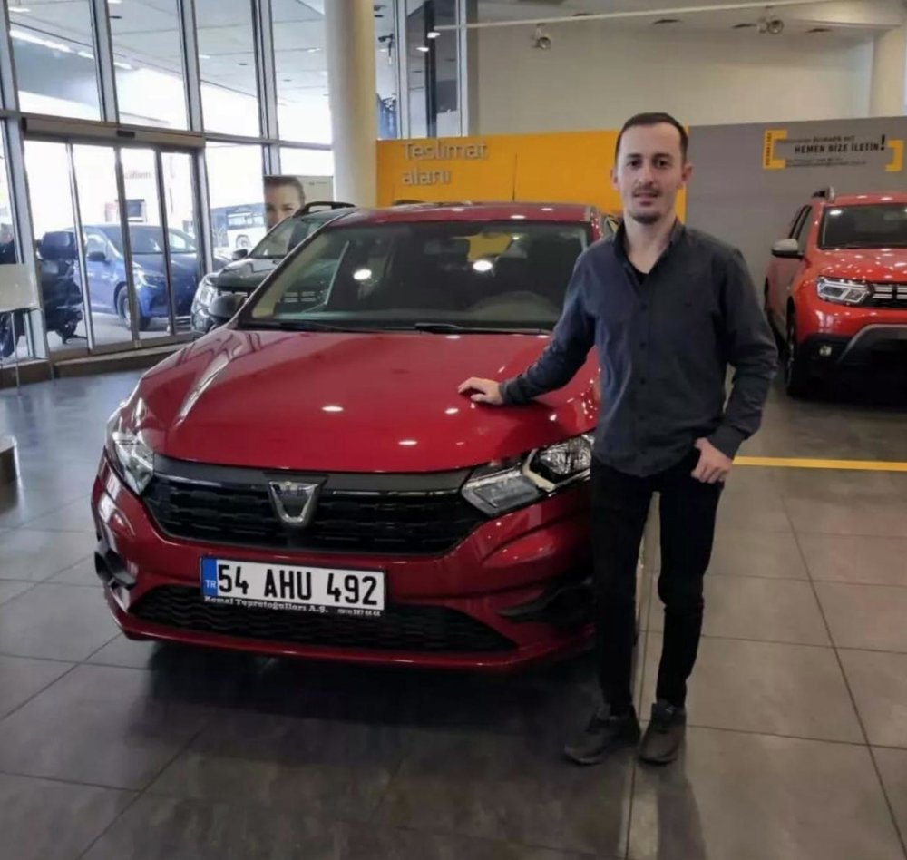 Tarlaya Çektiği Otomobilde Kendini Ateşe Vermişti: Gençten Acı Haber Geldi