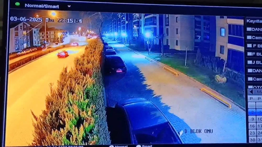 Zincirleme Kazada 3 Otomobil Çarpıştı!