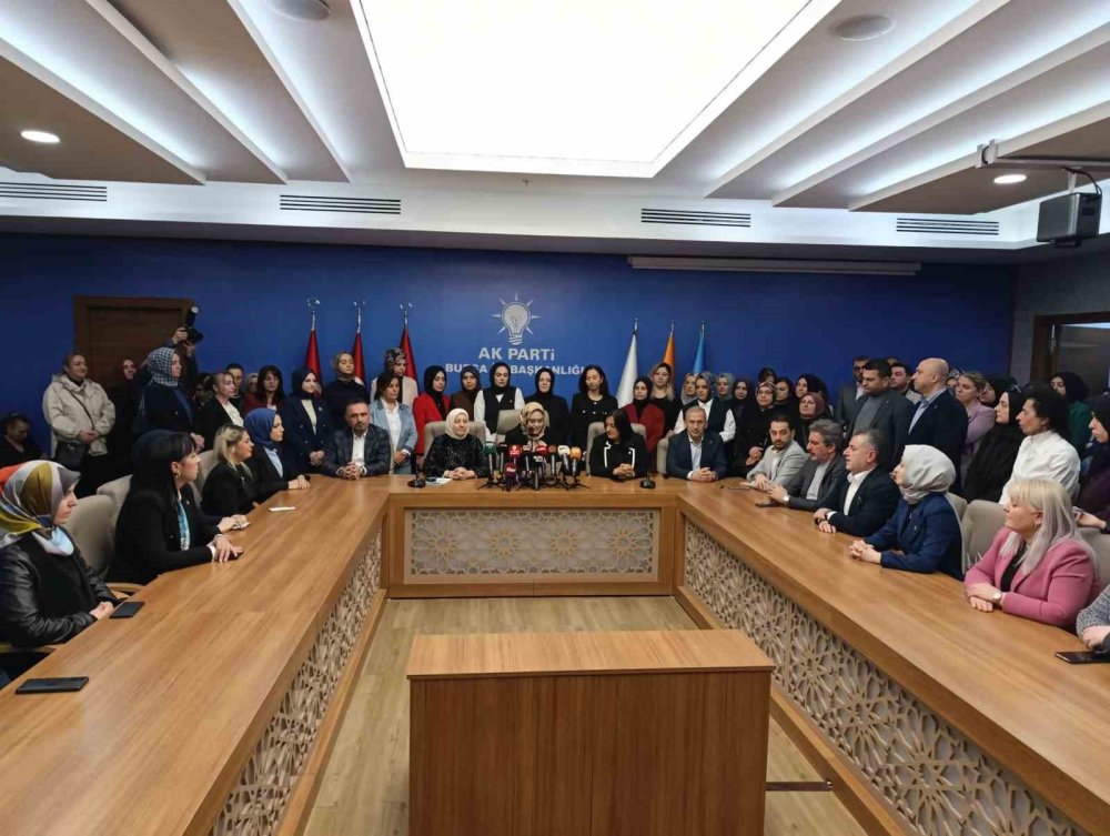Ak Parti'den 8 Mart Dünya Kadınlar Günü Açıklaması