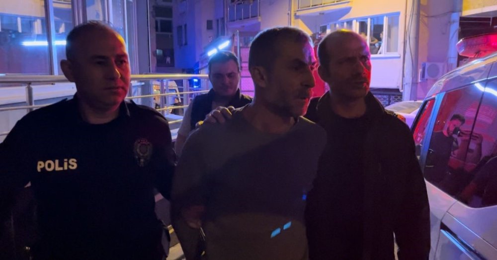 Önce Eşini Sonra Kendini Yakmaya Çalıştı, Polis Son Anda Yetişti