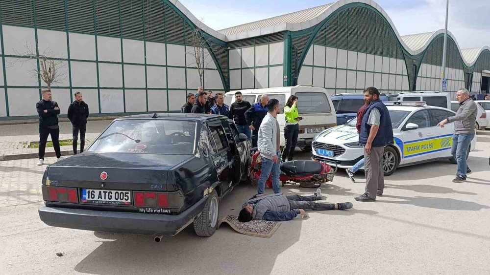 Otomobil İle Çarpışan Motosiklet Sürücüsü Yaralandı