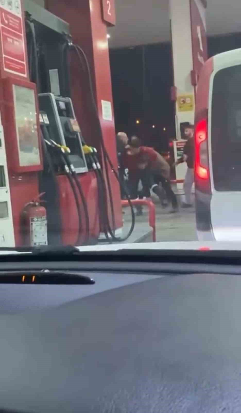 Pompacı İle Müşteri Arasında Kavga