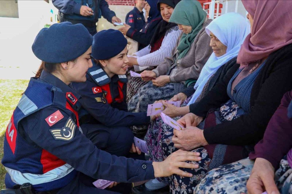 Kadına Şiddetle İlgili Vatandaşlar Bilgilendirildi
