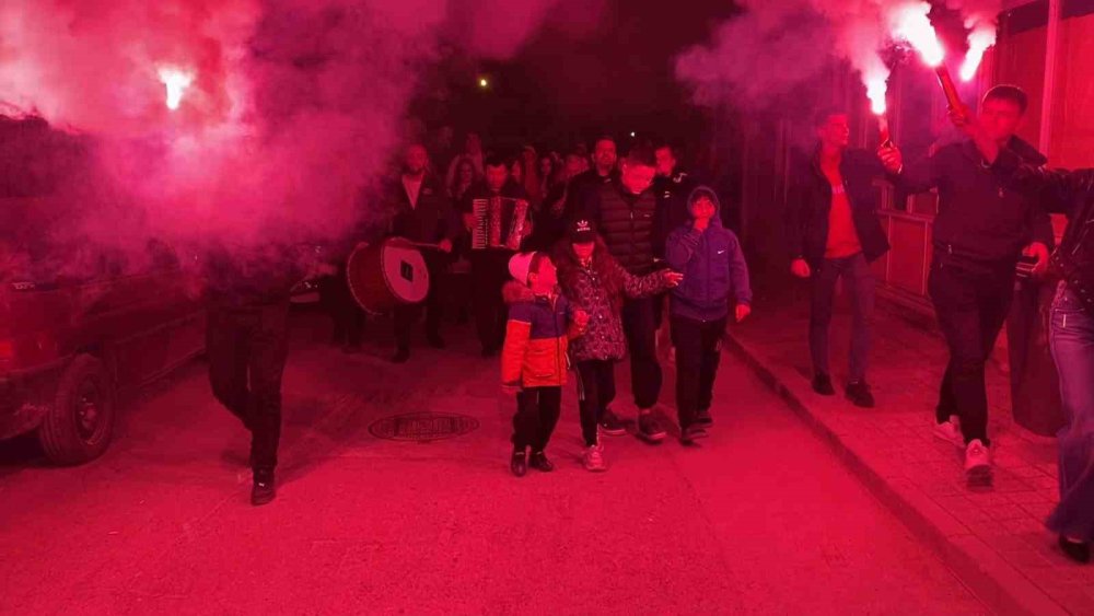 Rumeli Ezgileriyle Sahura Uyandılar