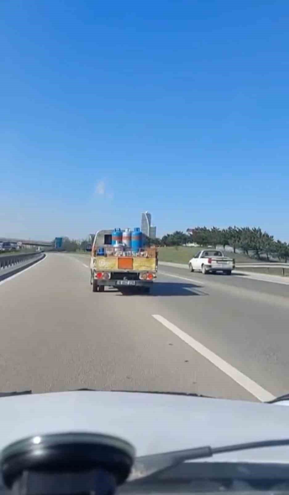 Tüp Kamyonunun Lastiği Patladı