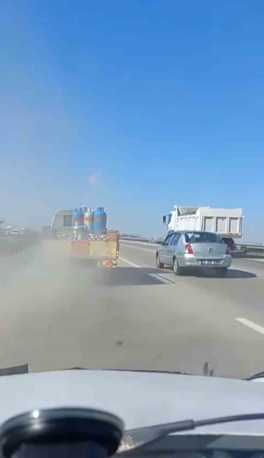 Tüp Kamyonunun Lastiği Patladı